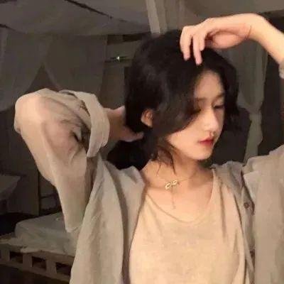 阳台上的坏女孩